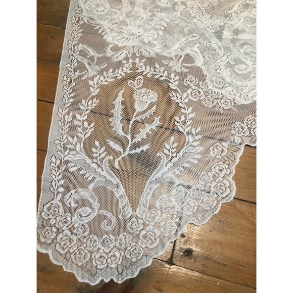 Vintage Lace Window Valance 59” wide x 33”long - Picture 2 of 7